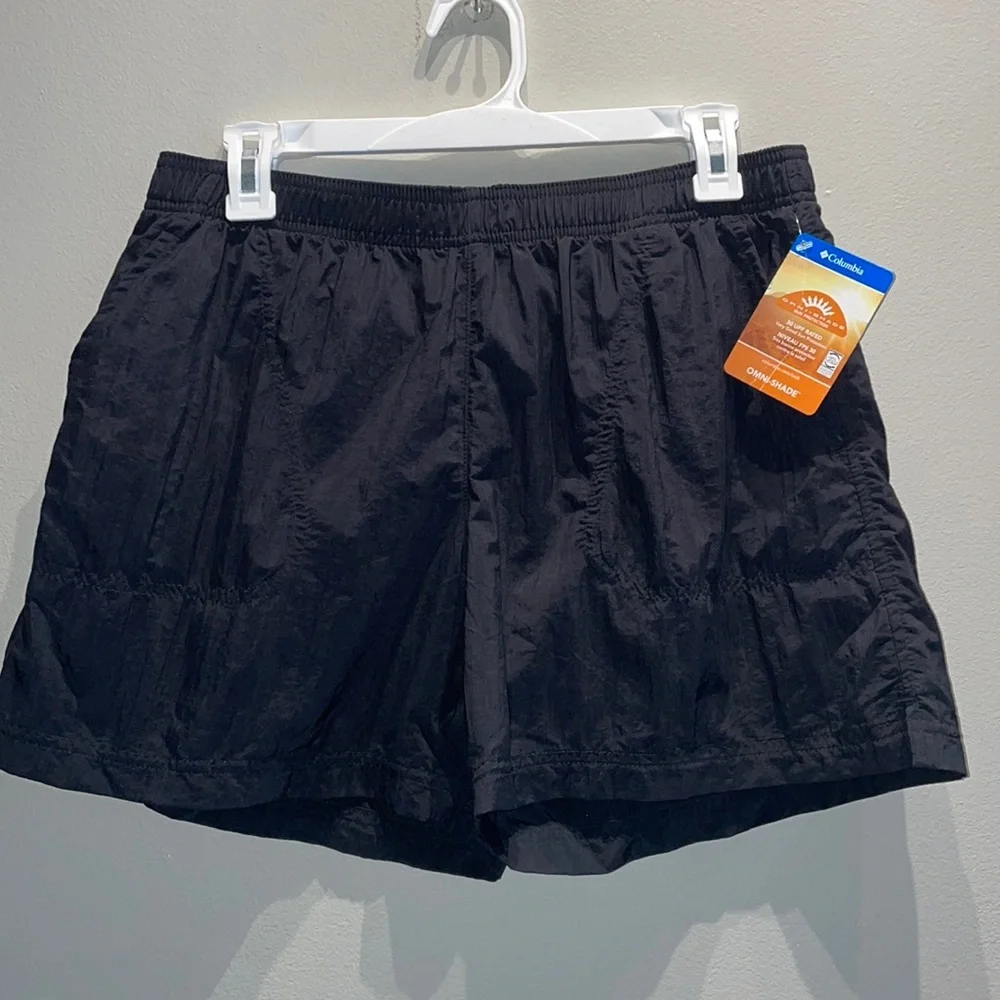 Columbia women’s shorts. Never worn. Tags on. Womens medium. Good condition. - Picture 1 of 7